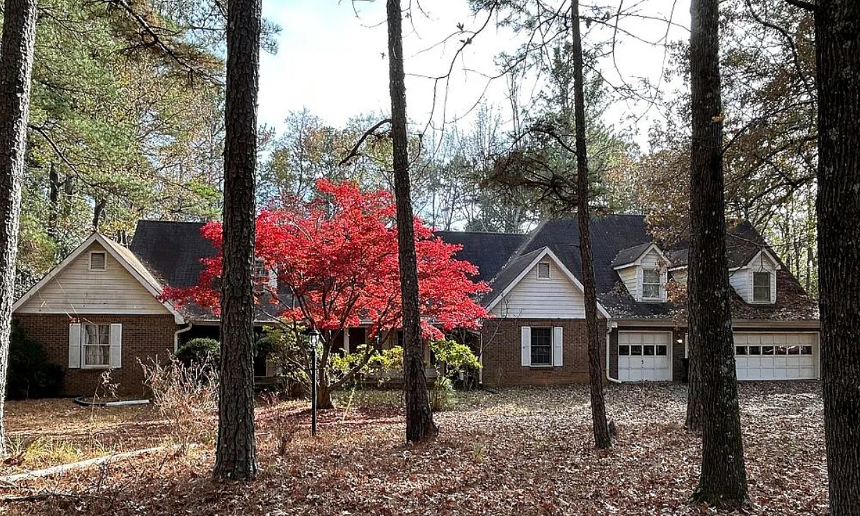 7 Bedroom House For Sale By Owner in Fayetteville, GA 