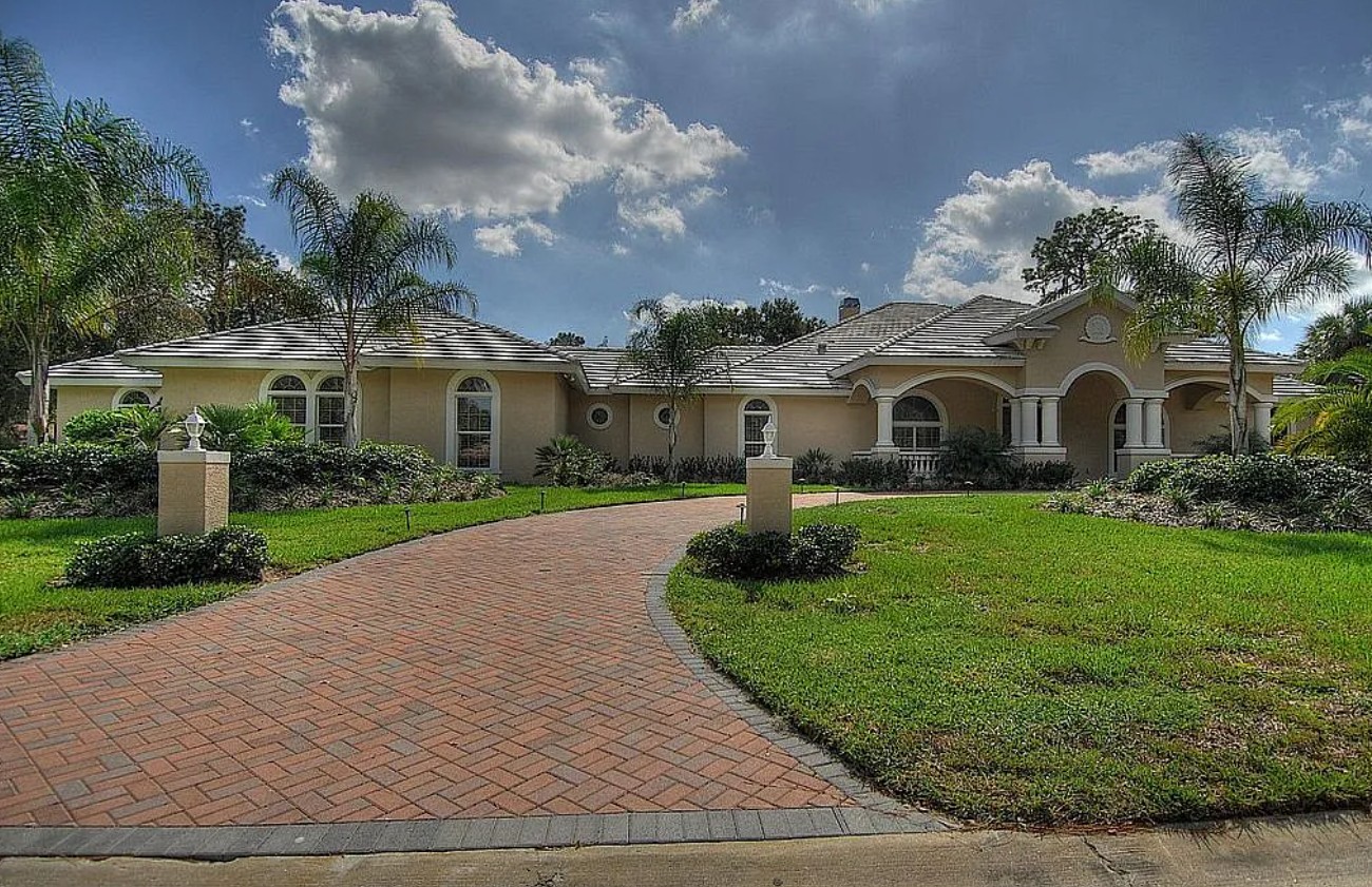 5 Bedroom House For Sale By Owner in Zephyrhills, FL 