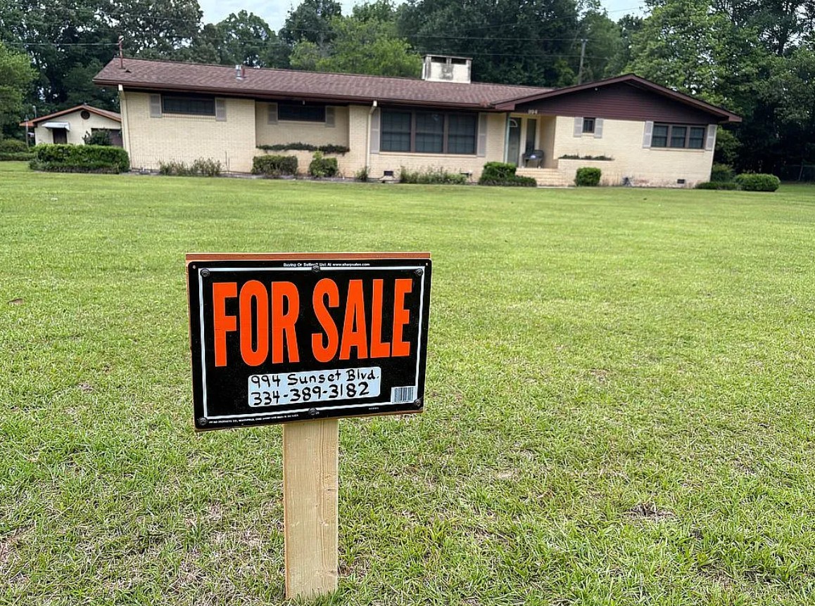 3 Bedroom House For Sale By Owner in Elba, AL 