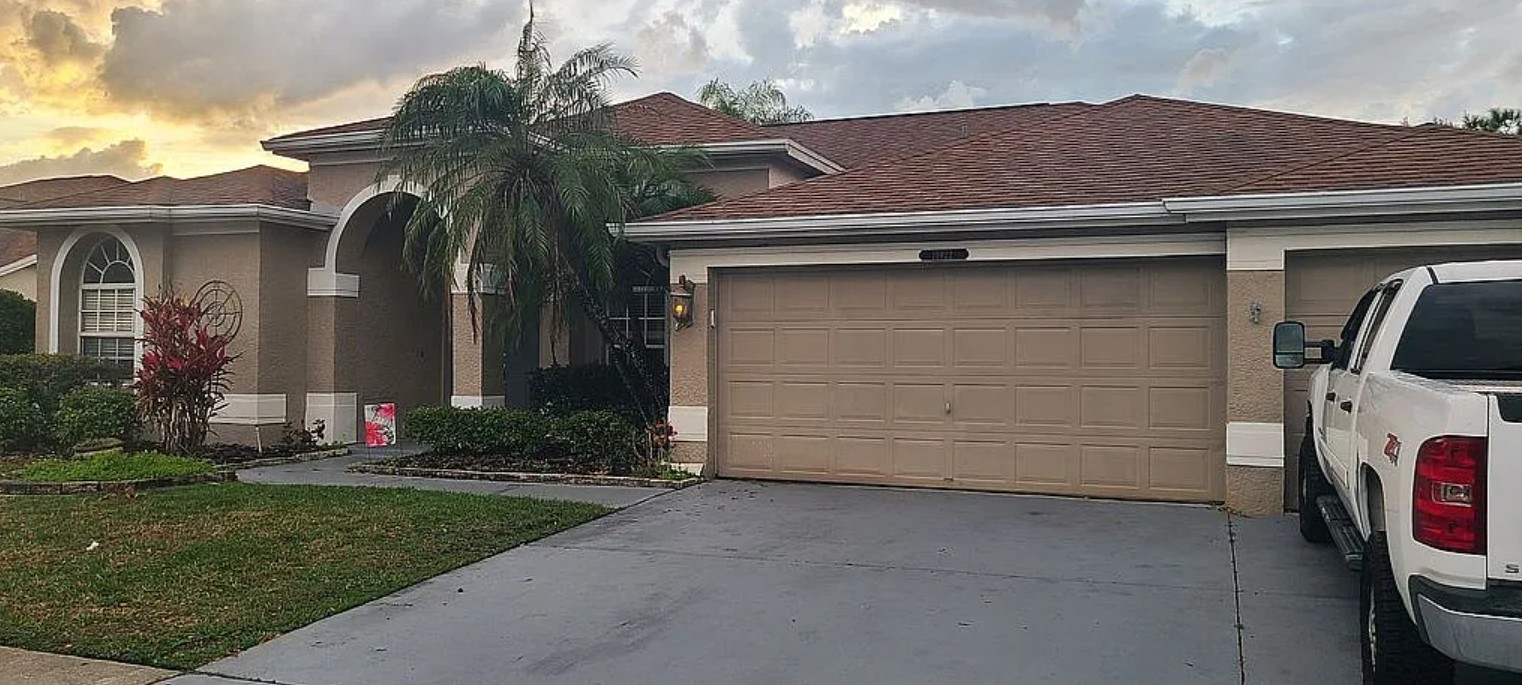 The Eagles Pool House For Sale By Owner in Odessa, FL 