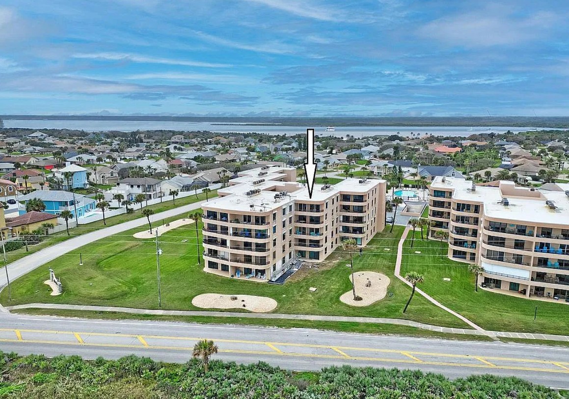 2 Bedroom Condo For Sale By Owner in Fairwind Shores, FL 