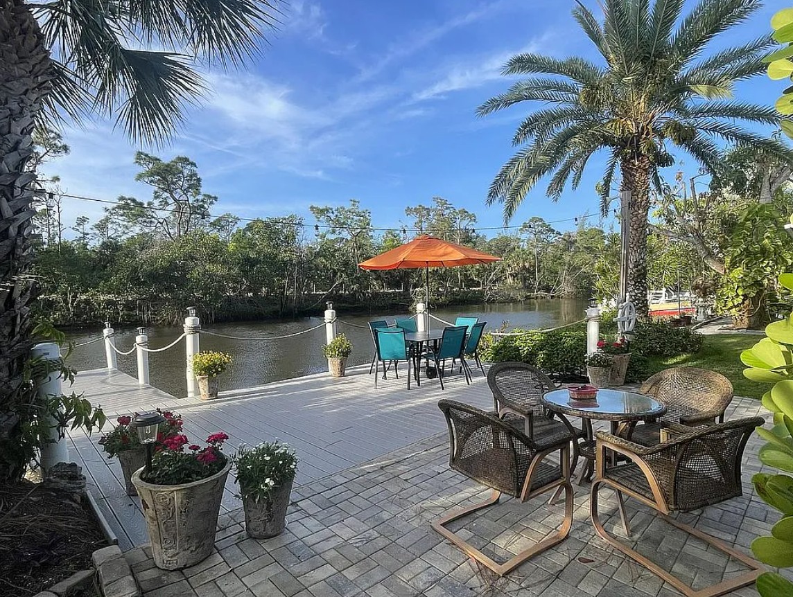 2 Bedroom House For Sale By Owner in Fort Myers, FL 