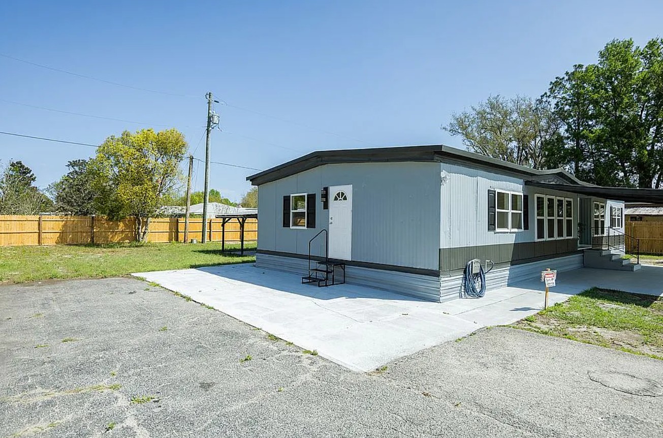 4 Bedroom House For Sale By Owner in Deland, FL 