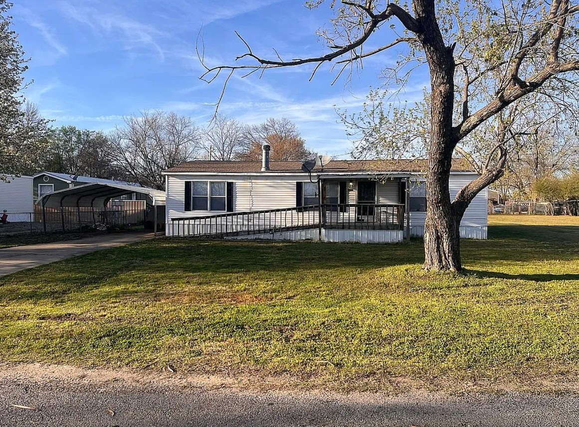 3 Bedroom House For Sale By Owner in Warner, OK 