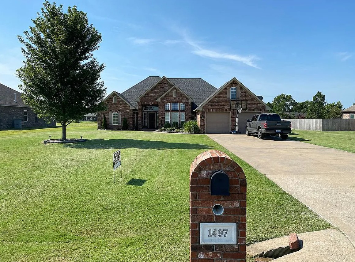 3 Bedroom House For Sale By Owner in Fort Gibson, OK 