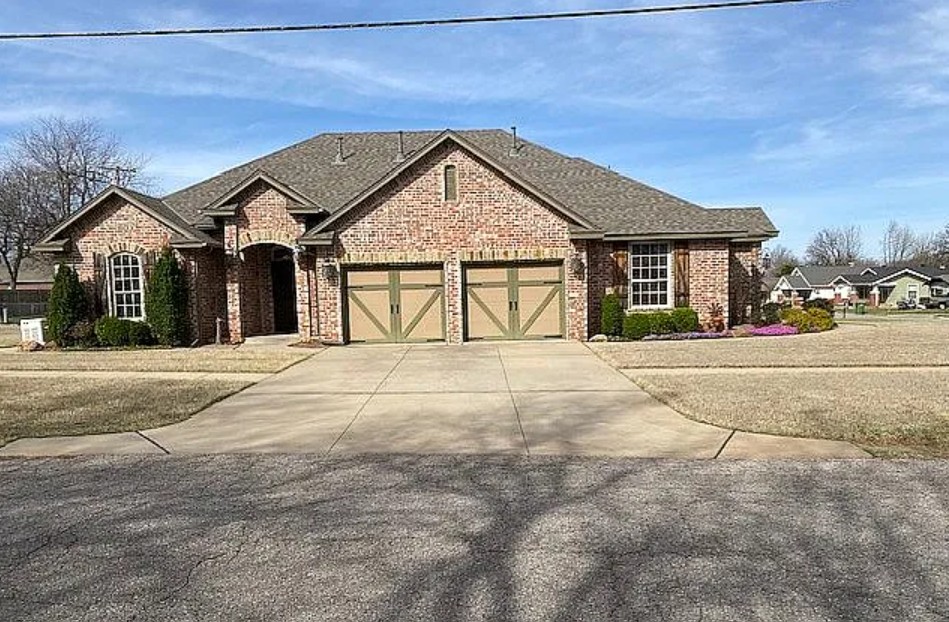 3 Bedroom House For Sale By Owner in Yukon, OK 