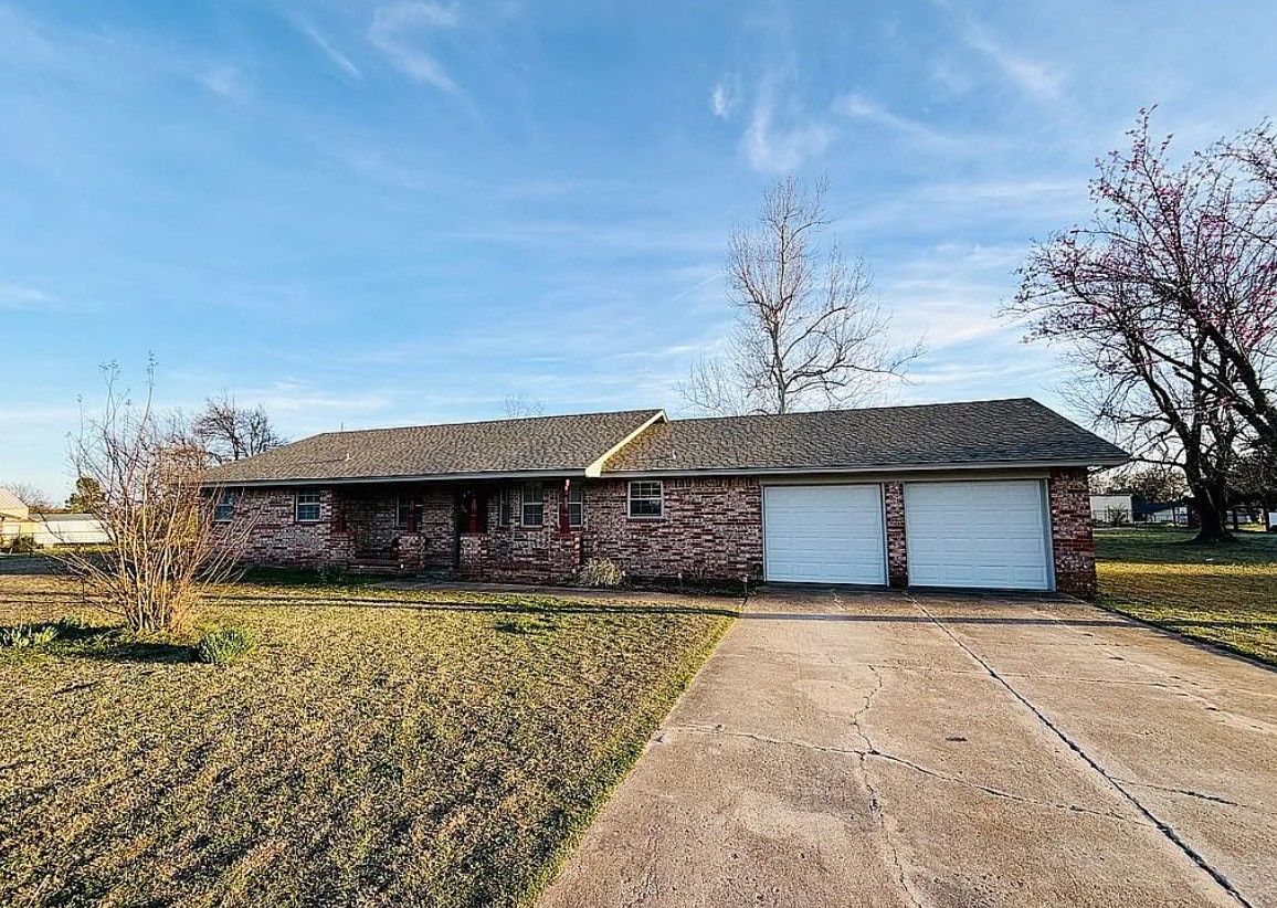 4 Bedroom House For Sale By Owner in Newcastle, OK 