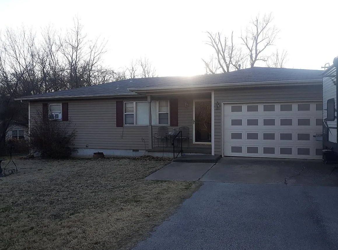 3 Bedroom House For Sale By Owner in Sand Springs, OK 