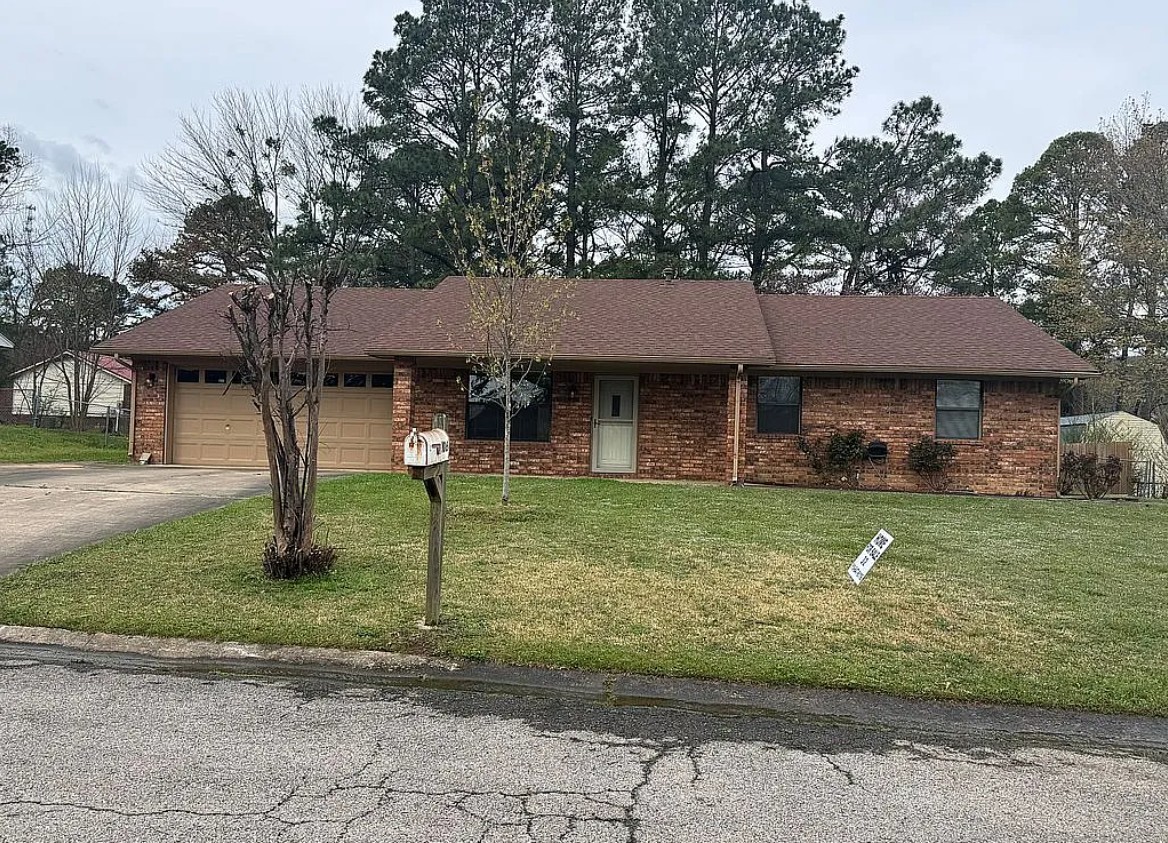 3 Bedroom House For Sale By Owner in Poteau, OK 