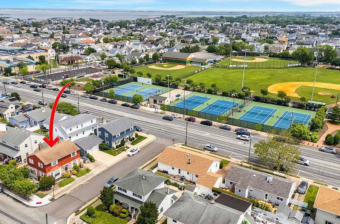 3 Bedroom House For Sale By Owner in Margate, NJ 