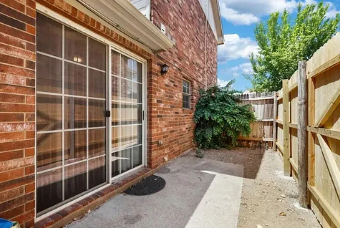 3 Bedroom Condo For Sale By Owner in Duncanville, TX 