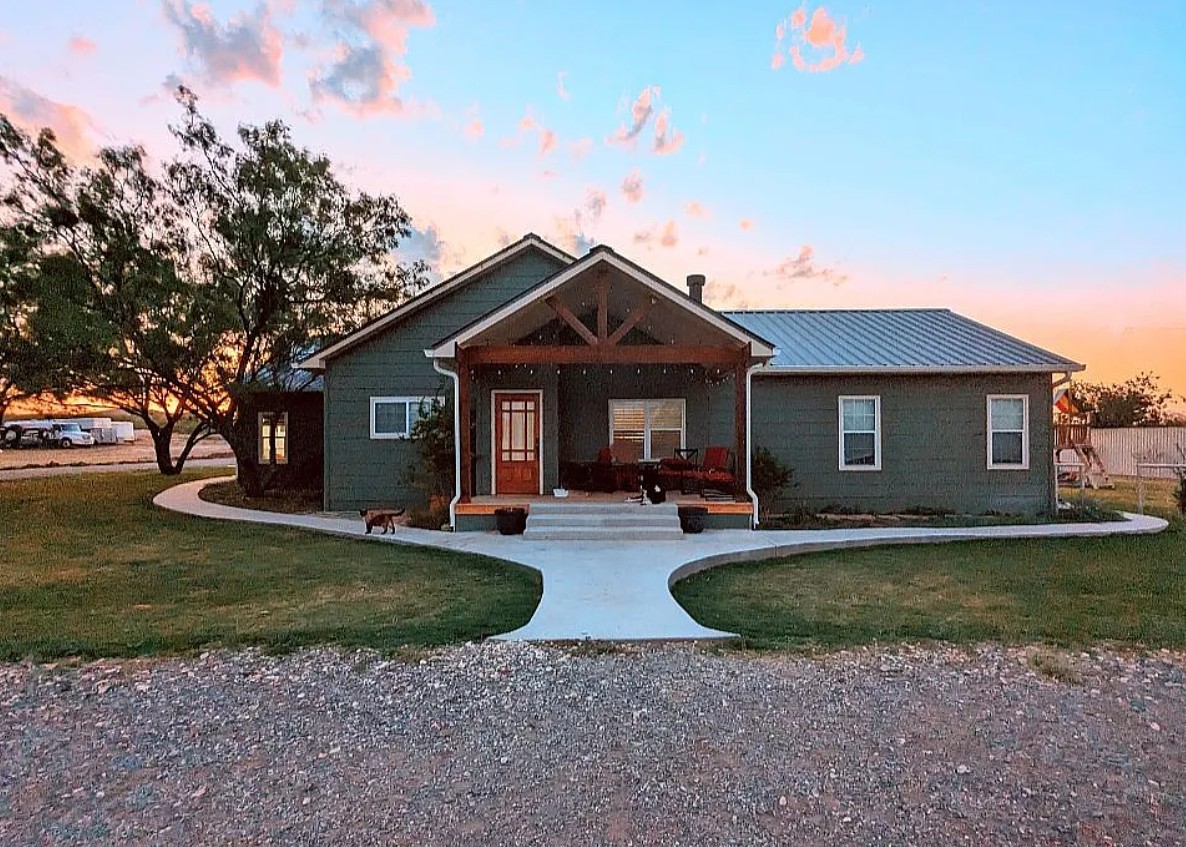 5 Bedroom House For Sale By Owner in Carlsbad, TX 