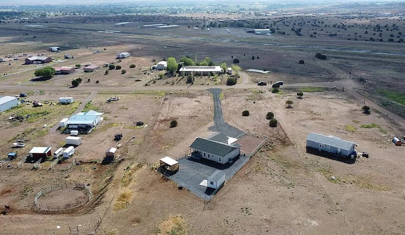 3 Bedroom House For Sale By Owner in Taylor, AZ 