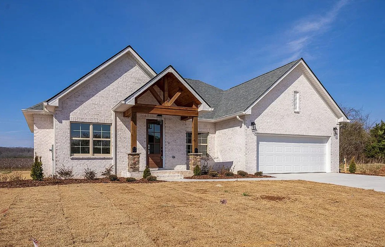 4 Bedroom House For Sale By Owner in Trinity, AL 