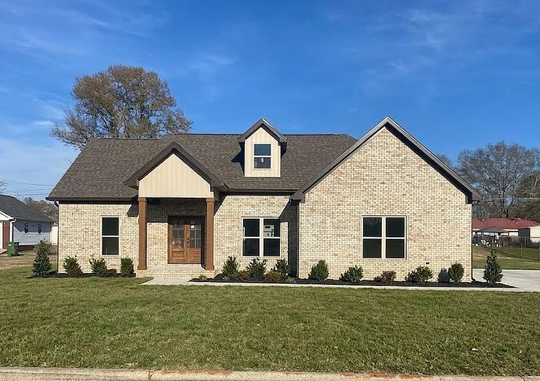 3 Bedroom House For Sale By Owner in Tuscumbia, AL 