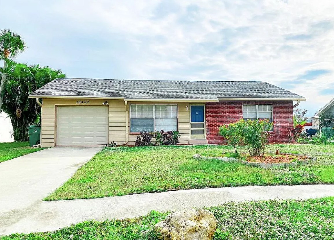 2 Bedroom House For Sale By Owner in Pt Charlotte, FL 