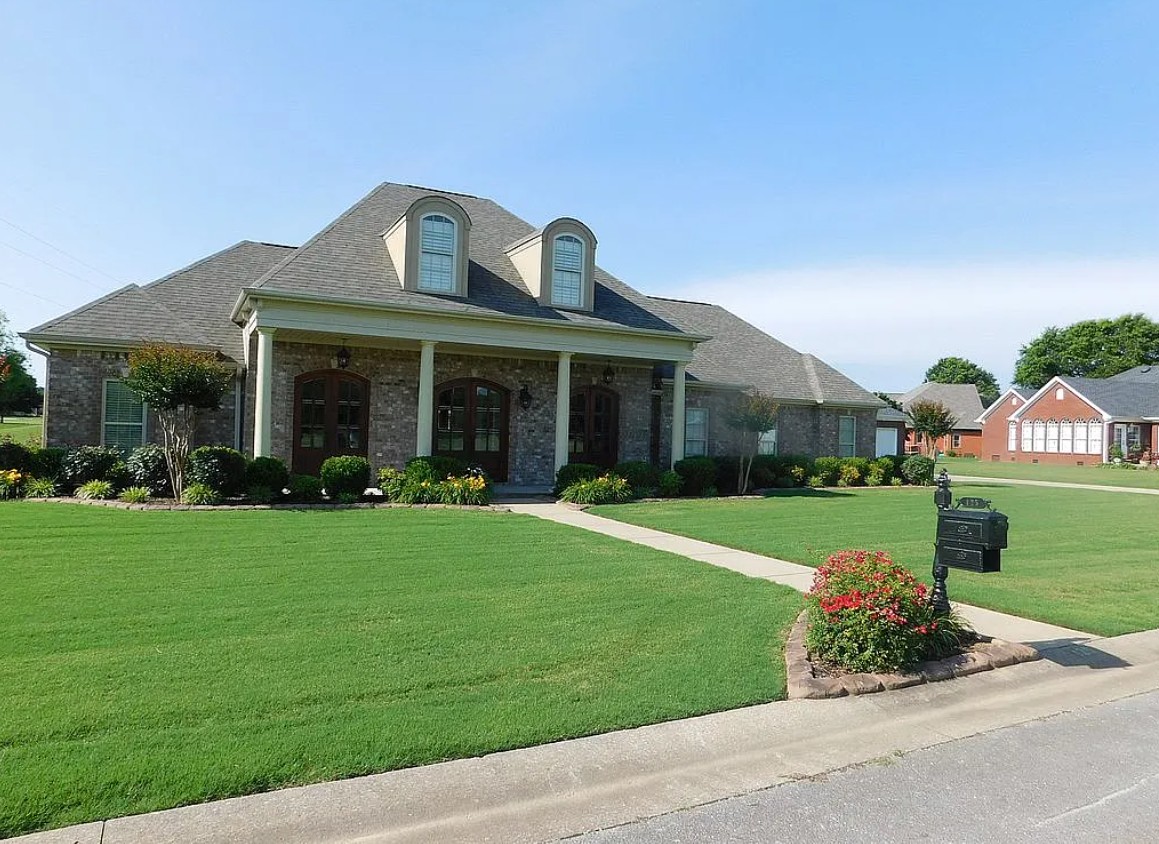 5 Bedroom House For Sale By Owner in Florence, AL 