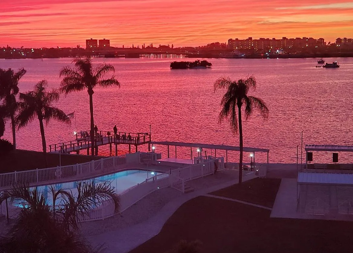 2 Bedroom Condo For Sale By Owner in South Pasadena, FL 