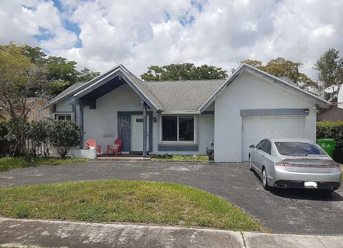 3 Bedroom House For Sale By Owner in Sunrise, FL 