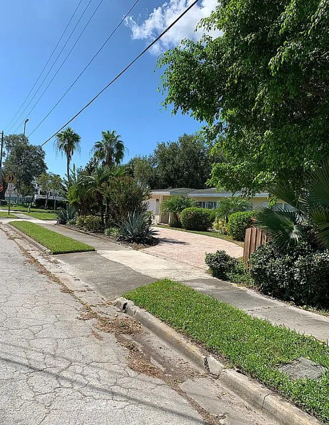 3 Bedroom House For Sale By Owner in Belleair, FL 