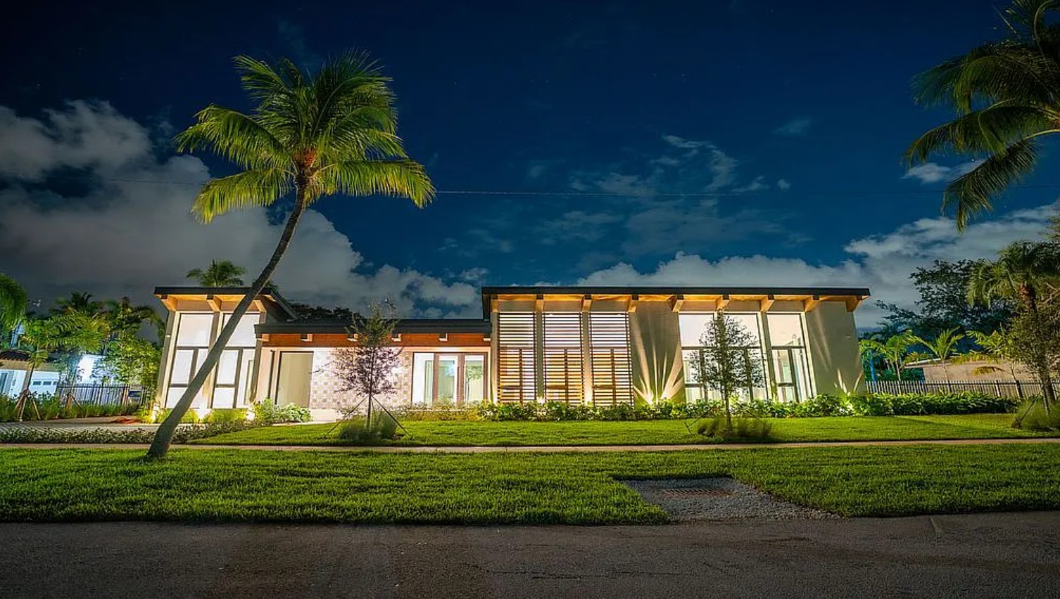 Luxury Home For Sale By Owner in Coral Gables, FL 