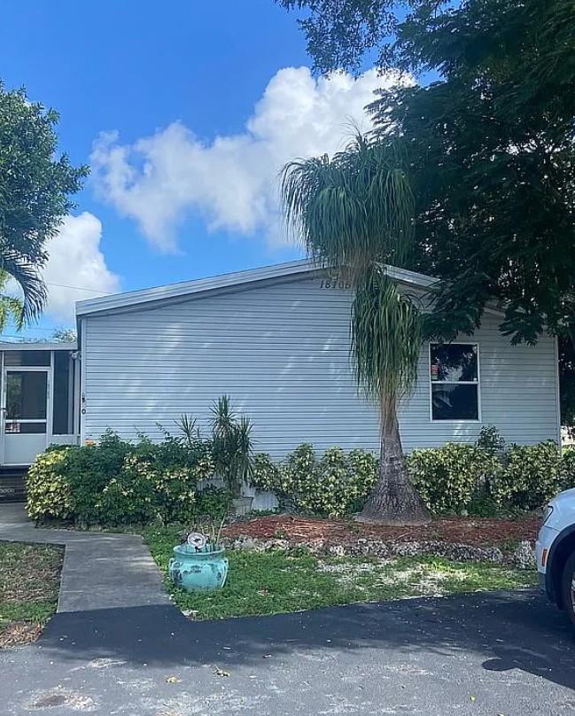 Mobile Home For Sale By Owner in Florida City, FL 