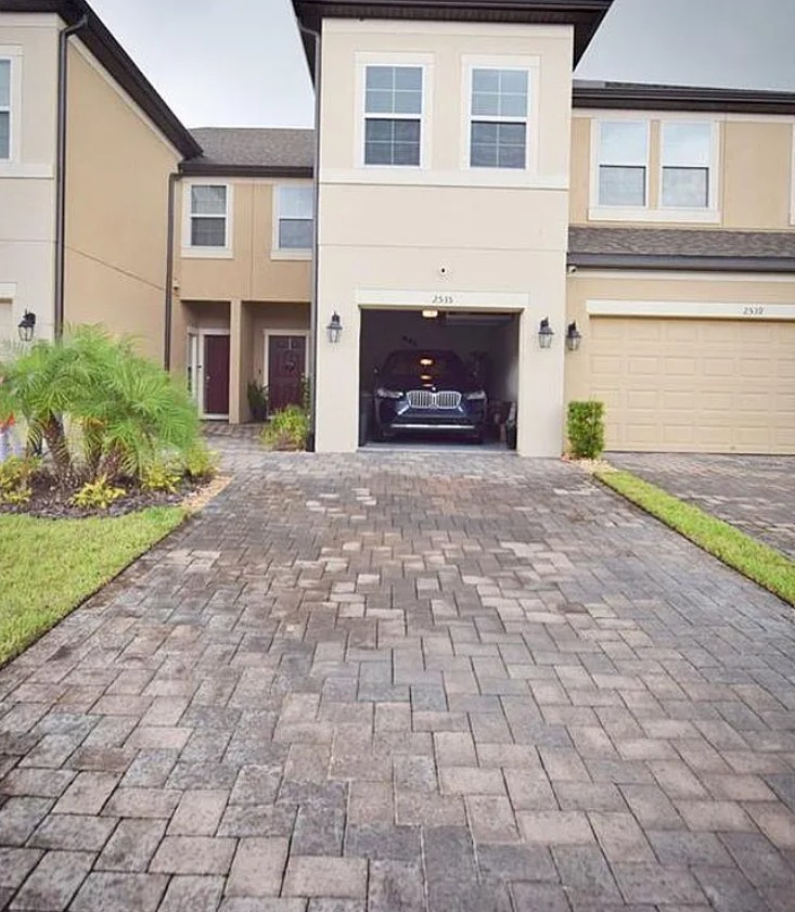 Modern Townhouse For Sale By Owner in Wesley Chapel, FL 