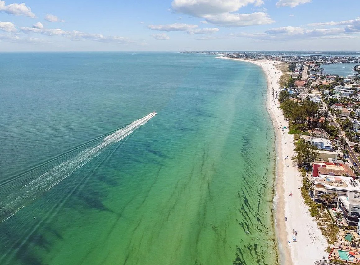 1 Bedroom Condo For Sale By Owner in Treasure Island, FL