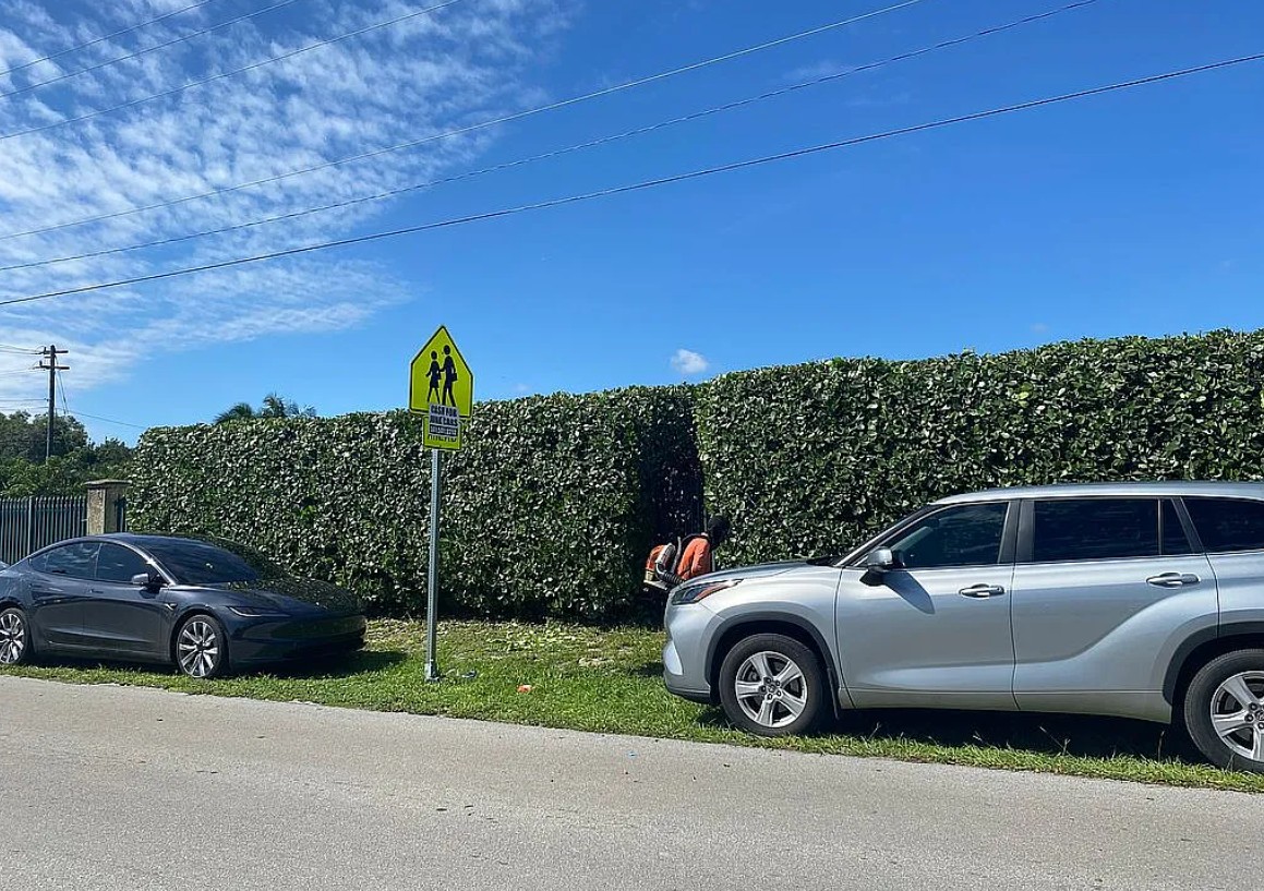 3 Bedroom House For Sale By Owner in Hollywood, FL 