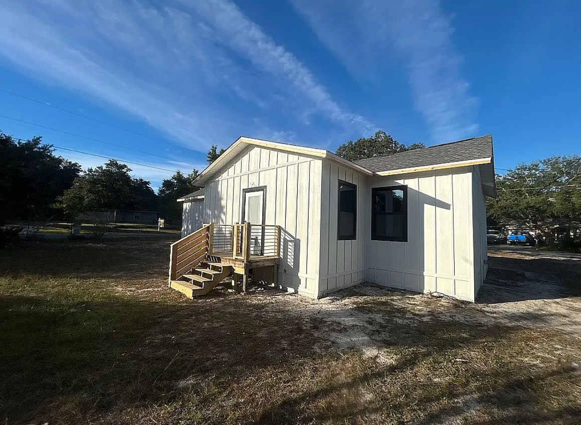 2 Bedroom House For Sale By Owner in Gulf Breeze, FL 