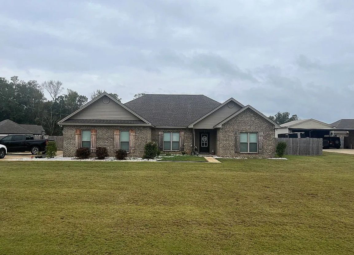 4 Bedroom House For Sale By Owner in Deatsville, AL 