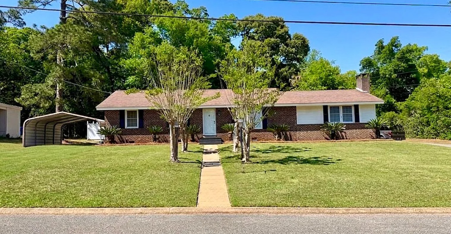 3 Bedroom House For Sale By Owner in Troy, AL 