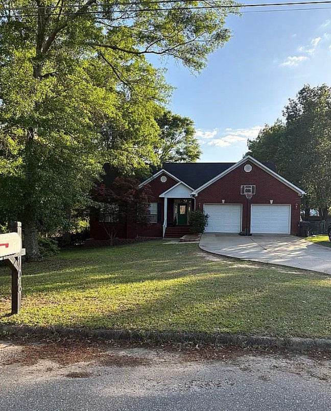 3 Bedroom House For Sale By Owner in Headland, AL 