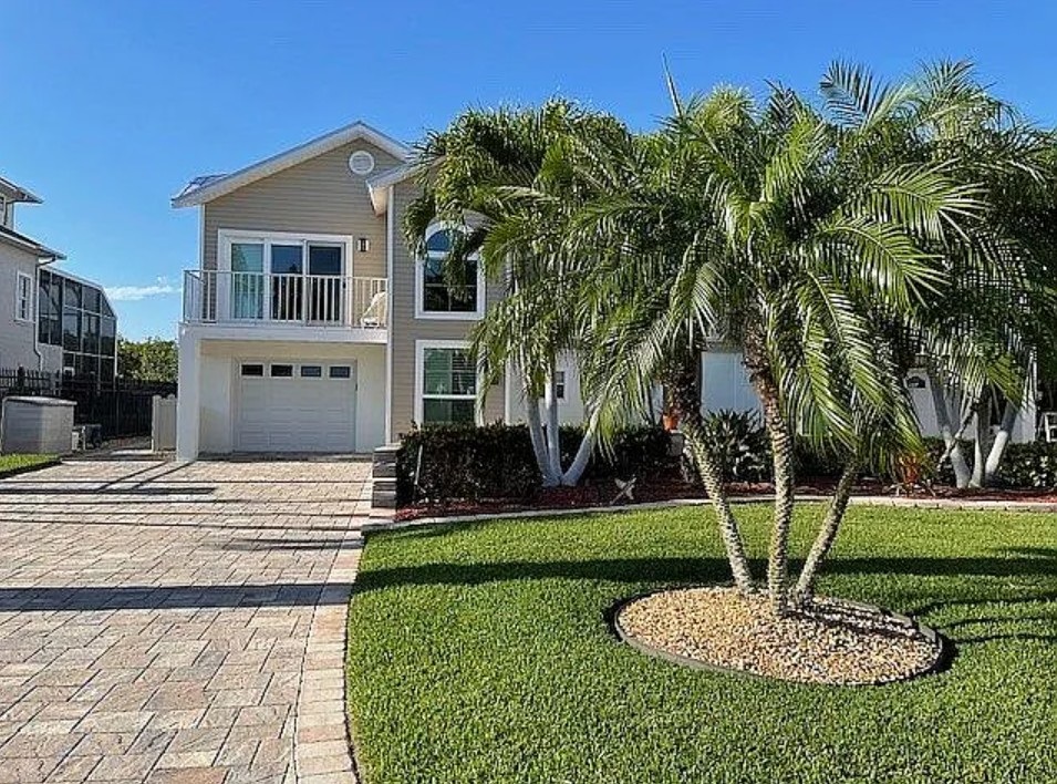 3 Bedroom House For Sale By Owner in Fort Myers Beach, FL 
