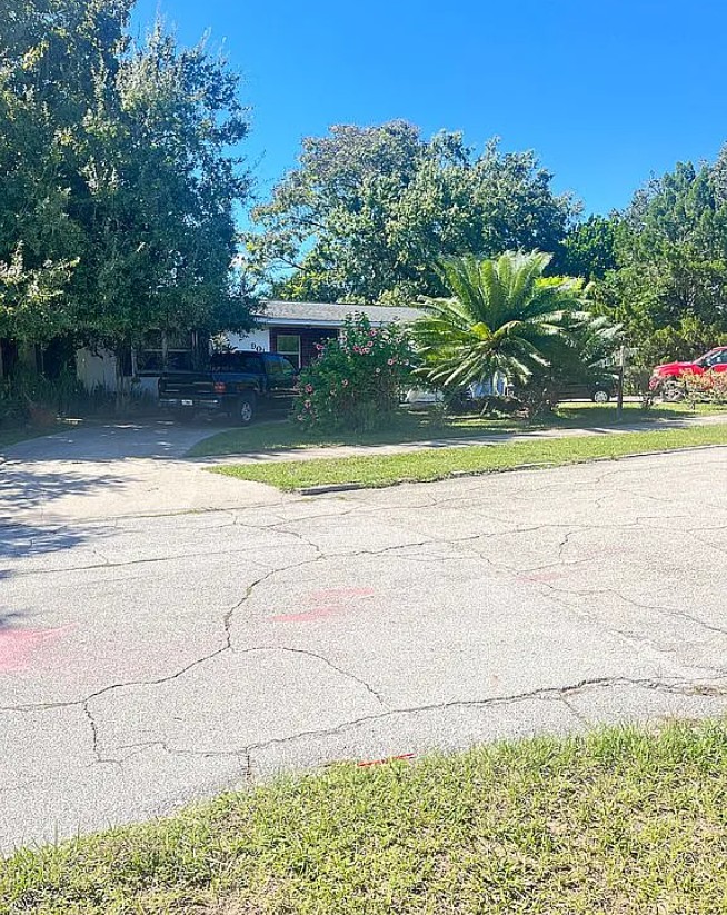 4 Bedroom House For Sale By Owner in Sebring, FL 