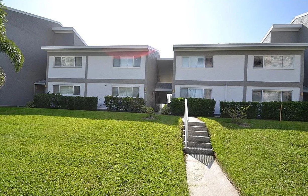 2 Bedroom Apartment For Sale By Owner in Clearwater, FL 