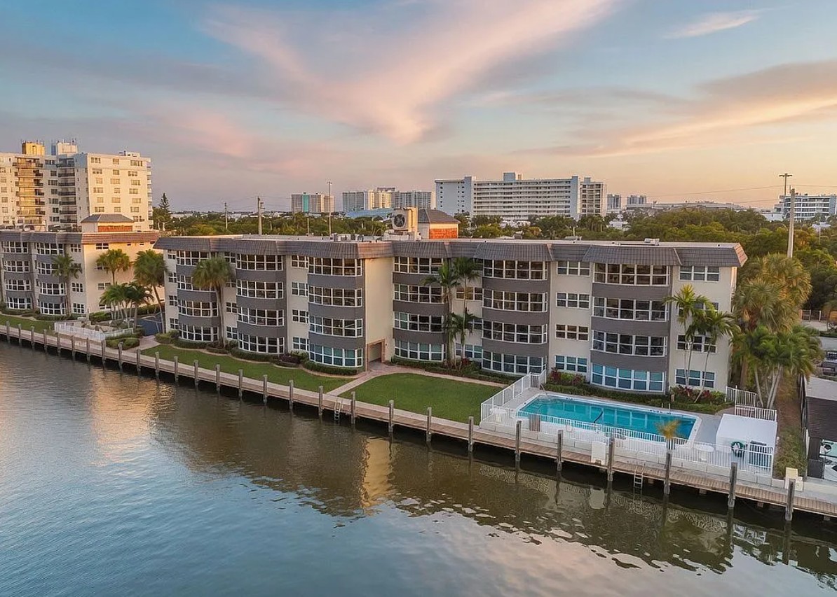 Waterfront Condo  For Sale By Owner in Fort Lauderdale, FL 