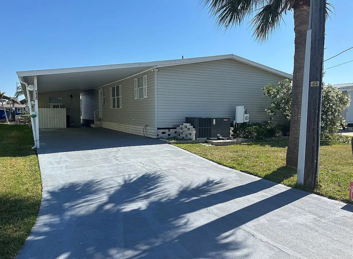 3 Bedroom House For Sale By Owner in Hudson, FL 