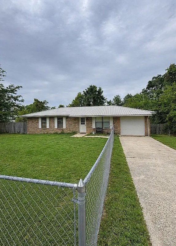 2 Bedroom House For Sale By Owner in Alford, FL 