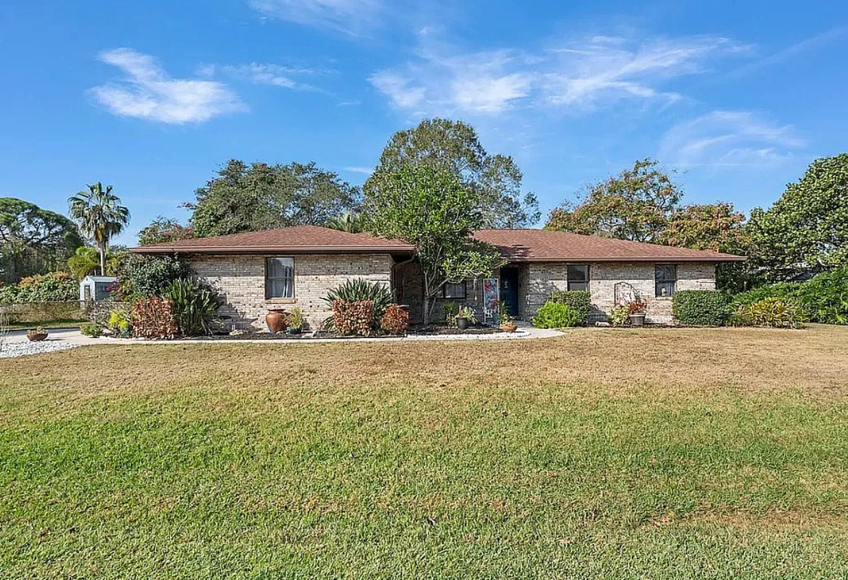 4 Bedroom House For Sale By Owner in Palm Bay, FL 