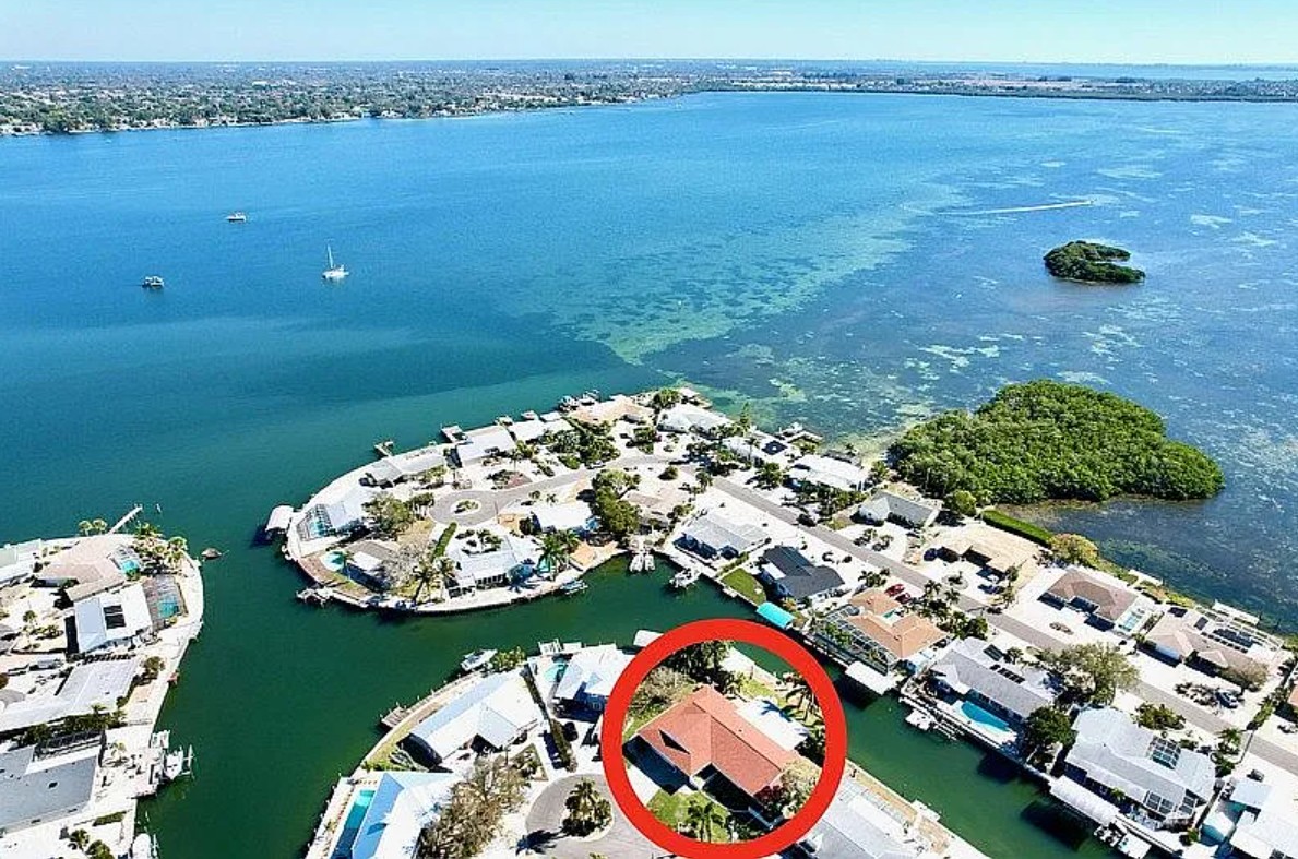 2 Bedroom House For Sale By Owner in Bradenton, FL 