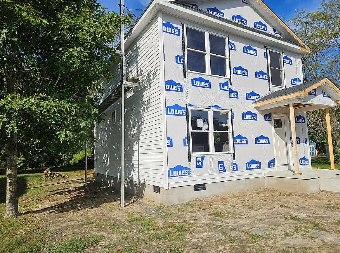 4 Bedroom House For Sale By Owner in Houston, DE 