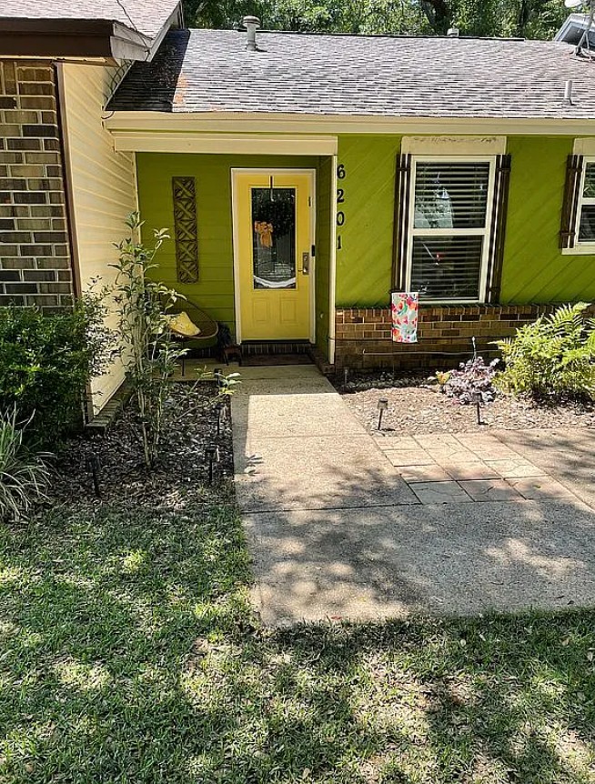 1 Bedroom House For Sale By Owner in Bellview, FL 