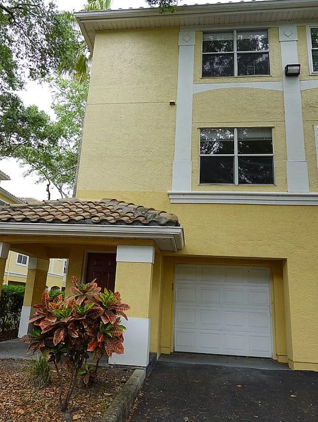 1 Bedroom Condo For Sale By Owner in Maitland, FL 