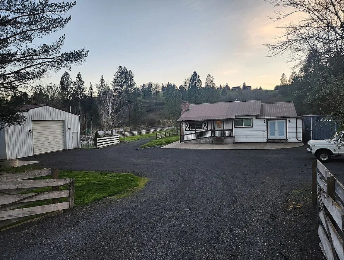 3 Bedroom House For Sale By Owner in Troy, ID 