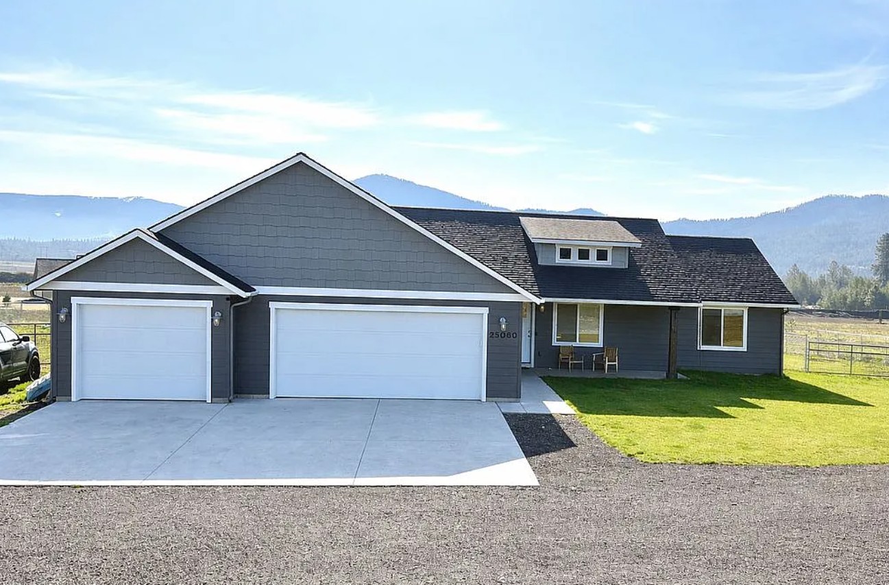 3 Bedroom House For Sale By Owner in Athol, ID 