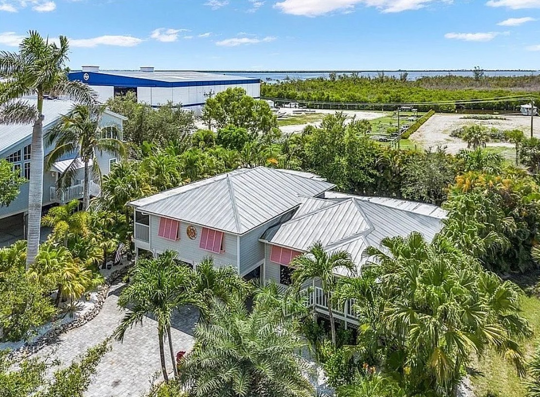 3 Bedroom House For Sale By Owner in Bokeelia, FL 