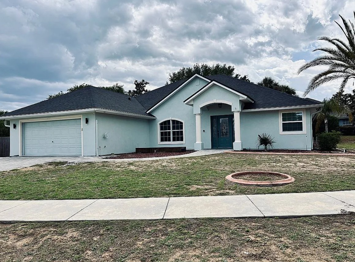 4 Bedroom House For Sale By Owner in Tavares, FL 