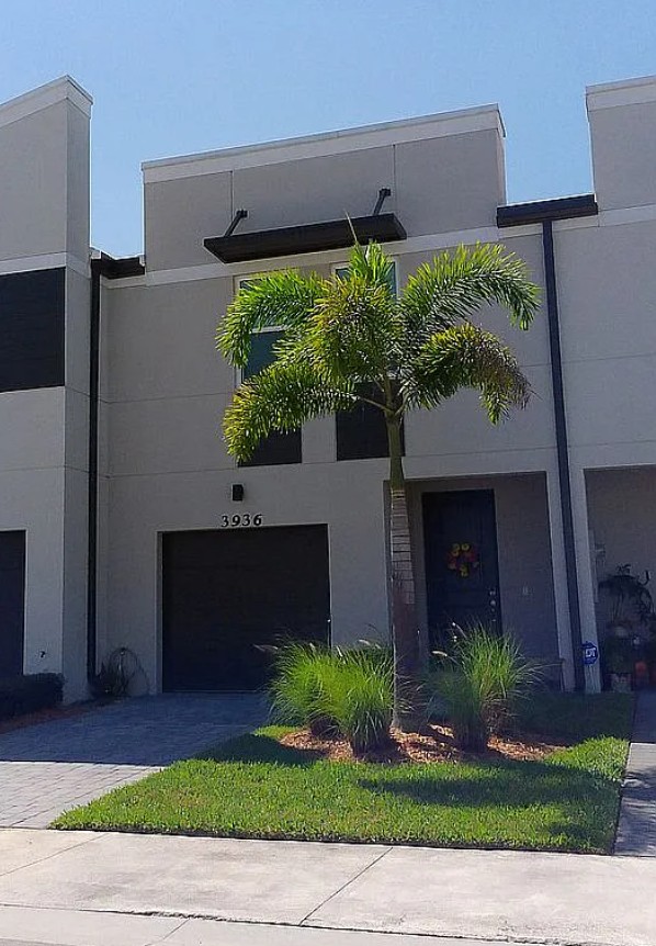 3 Bedroom Townhouse For Sale By Owner in Stuart, FL 