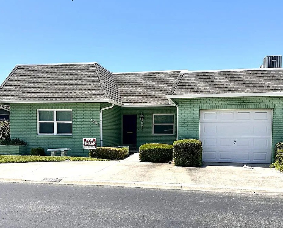 2 Bedroom House For Sale By Owner in Seminole, FL 